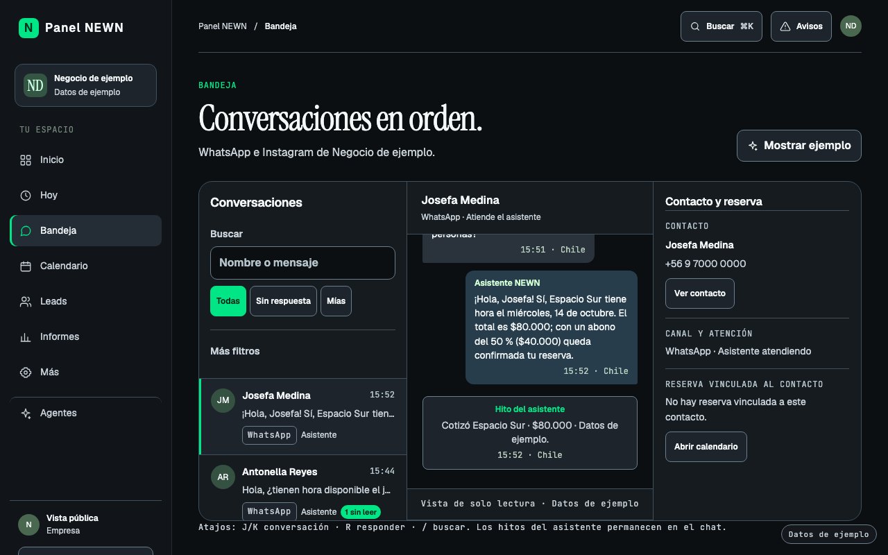Bandeja del panel: el asistente responde a un cliente por WhatsApp (datos de ejemplo)